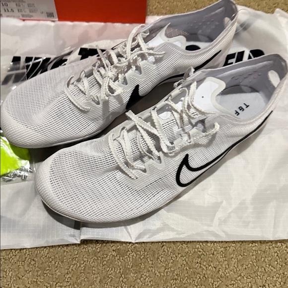Nike Zoom Mamba 6 White Black Silver Track Shoes - Picture 4 of 4